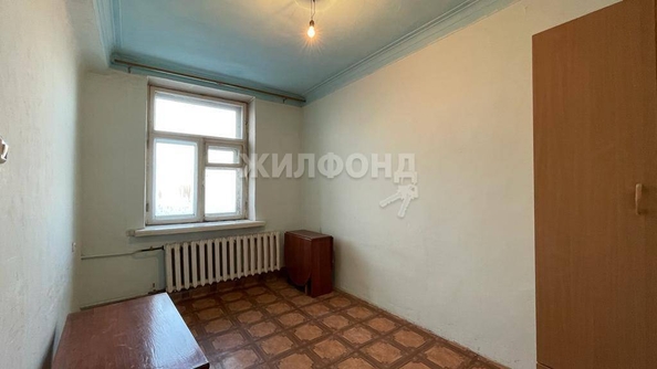 
   Продам 3-комнатную, 55 м², Бурденко ул, 27

. Фото 4.