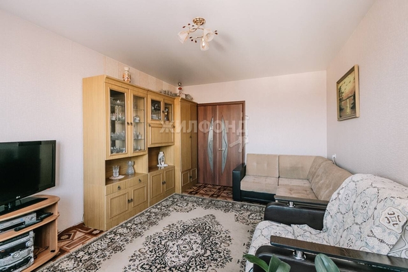 
   Продам 3-комнатную, 63.4 м², Краснообск, 6

. Фото 2.