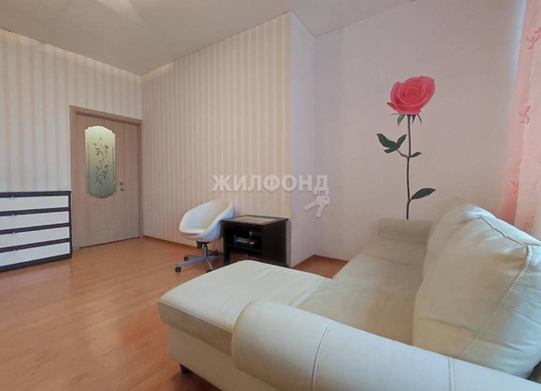 
   Продам 1-комнатную, 42.8 м², Садовая ул, 17

. Фото 1.