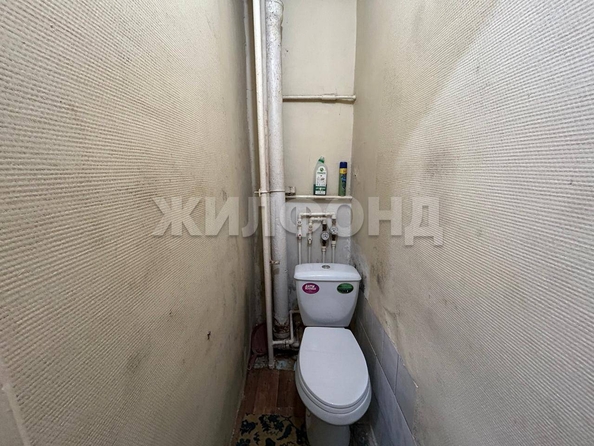 
   Продам 1-комнатную, 30.2 м², Есенина ул, 21

. Фото 9.