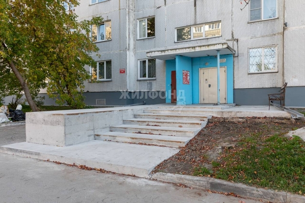 
   Продам 2-комнатную, 53.4 м², Макаренко ул, 7

. Фото 11.