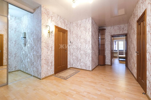 
   Продам 2-комнатную, 81.3 м², Дуси Ковальчук ул, 185/1

. Фото 5.