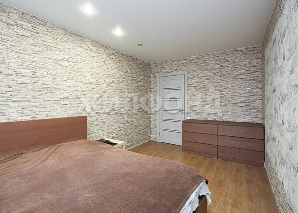 
   Продам 3-комнатную, 62 м², Есенина ул, 8/1

. Фото 9.