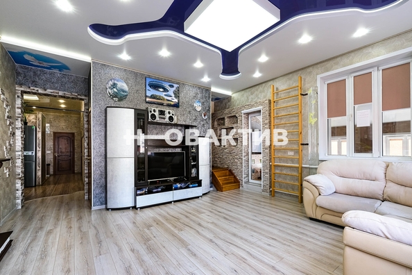 
   Продам коттедж, 490 м², Новосибирск

. Фото 1.