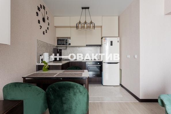 
   Продам 2-комнатную, 37.3 м², Дунаевского ул, 14

. Фото 3.