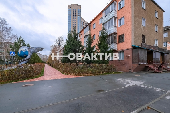 
   Продам 1-комнатную, 30.8 м², Бориса Богаткова ул, 194

. Фото 2.