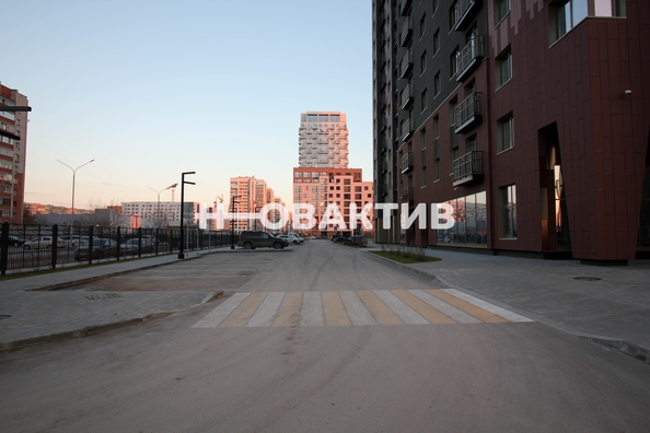 
   Продам 2-комнатную, 42.8 м², 2-я Обская ул, 156/2

. Фото 30.