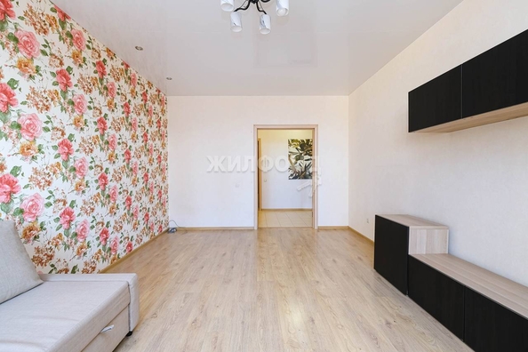 
   Продам 2-комнатную, 54.4 м², Серафимовича ул, 26/1

. Фото 3.