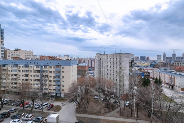 
   Продам 2-комнатную, 63.3 м², Залесского ул, 8/1

. Фото 23.