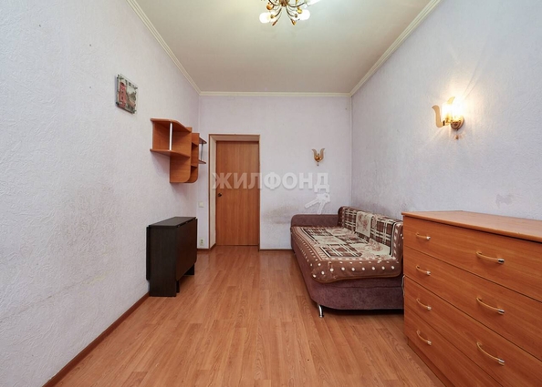 
   Продам 3-комнатную, 61.1 м², Красина ул, 72

. Фото 5.