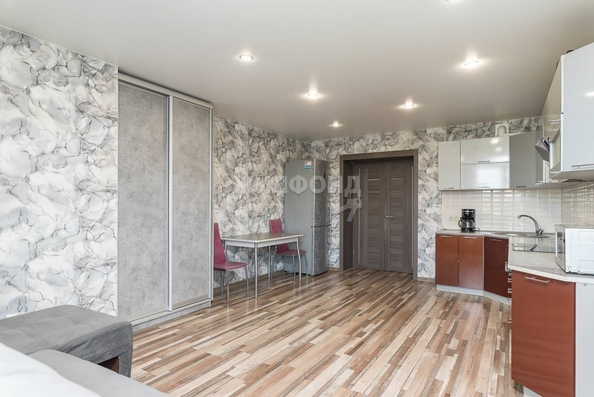 
   Продам 3-комнатную, 66.9 м², Герцена ул, 1/1

. Фото 4.