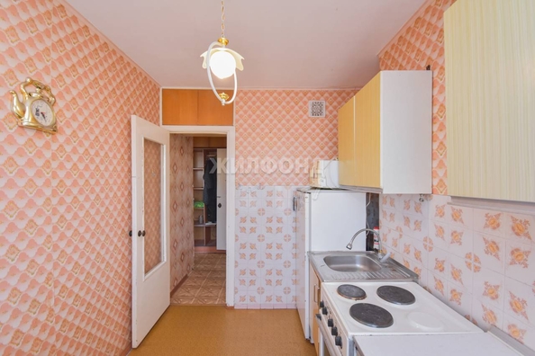 
   Продам 3-комнатную, 60.8 м², Кропоткина ул, 136

. Фото 13.