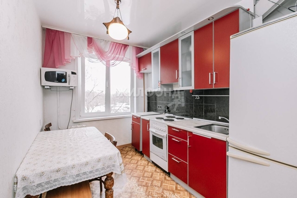 
   Продам 3-комнатную, 60.3 м², Зорге ул, 233

. Фото 1.