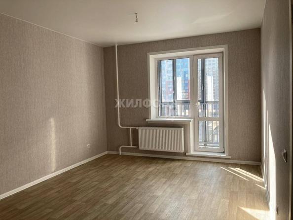 
   Продам студию, 29.6 м², Околица мкр, 6

. Фото 2.