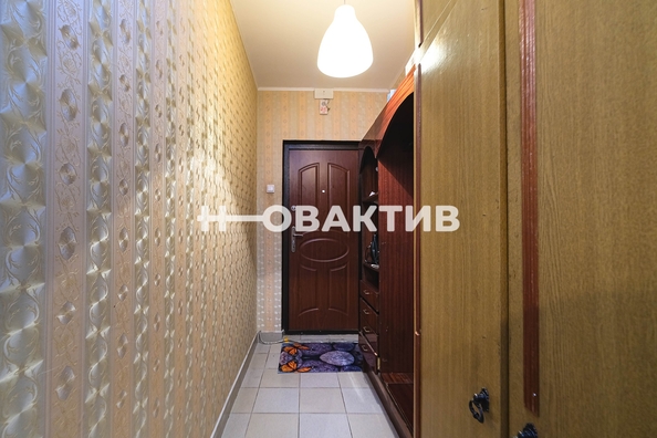 
   Продам 1-комнатную, 38 м², Ключ-Камышенское Плато ул, 20

. Фото 14.