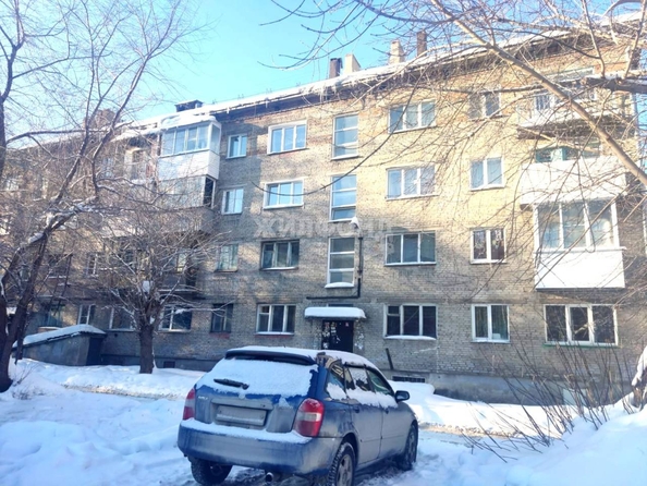 
   Продам секционку, 9.6 м², Жуковского ул, 105

. Фото 11.