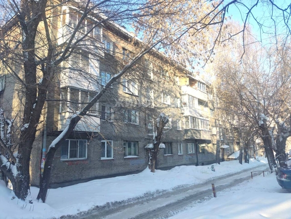 
   Продам секционку, 9.6 м², Жуковского ул, 105

. Фото 13.