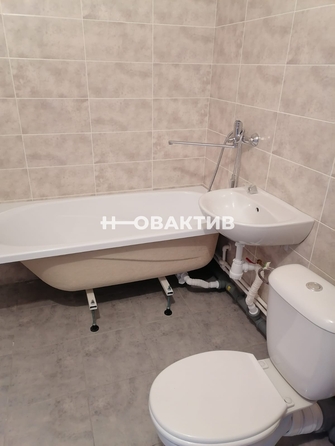 
   Продам студию, 30.4 м², Бородина ул, 56

. Фото 10.