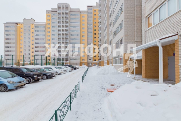 
   Продам 2-комнатную, 40.2 м², 2-й (4 мкр.) кв-л, 232

. Фото 9.