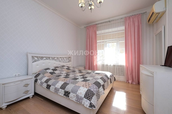 
   Продам 3-комнатную, 83.1 м², Аэропорт ул, 5

. Фото 5.