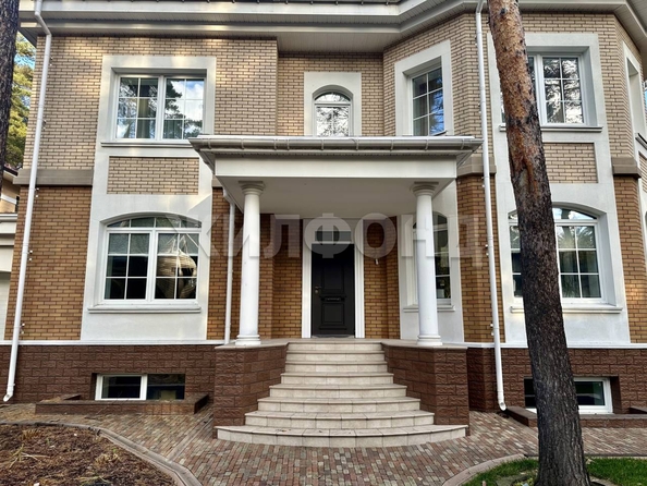 
   Продам дом, 565.6 м², Бердск

. Фото 5.