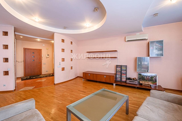 
   Продам 3-комнатную, 110.7 м², Галущака ул, 1

. Фото 8.