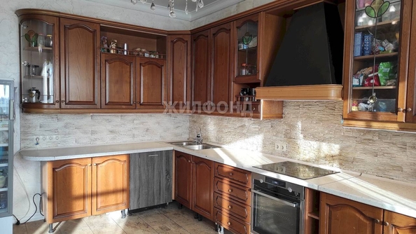 
   Продам 5-комнатную, 146.4 м², Выборная ул, 124/2

. Фото 1.