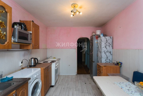 
   Продам секционку, 9.6 м², Жуковского ул, 105

. Фото 5.