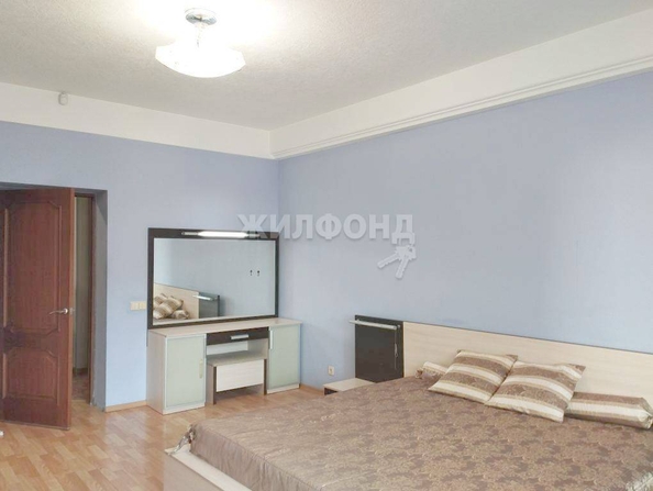 
   Продам 1-комнатную, 63.7 м², Семьи Шамшиных ул, 4

. Фото 9.