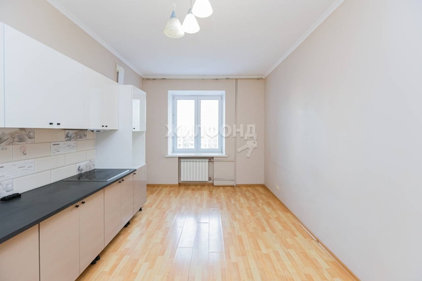 
   Продам 2-комнатную, 63.7 м², Семьи Шамшиных ул, 4

. Фото 2.