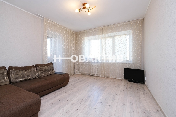 
   Продам 2-комнатную, 50.4 м², Фрунзе ул, 51

. Фото 1.