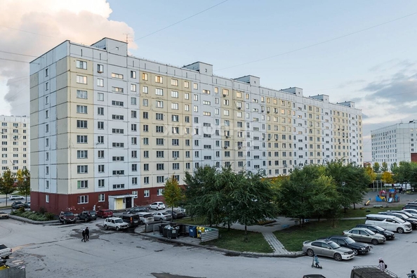 
   Продам 2-комнатную, 76 м², Татьяны Снежиной ул, 49

. Фото 24.