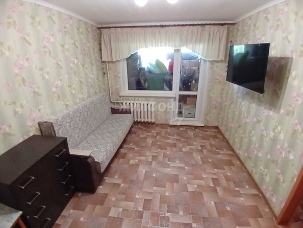 
   Продам 1-комнатную, 29.4 м², Петухова ул, 132

. Фото 2.