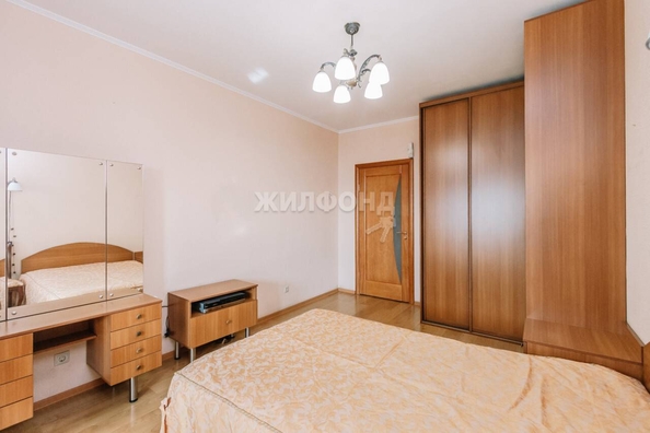 
   Продам 2-комнатную, 90.5 м², Зыряновская ул, 55

. Фото 16.