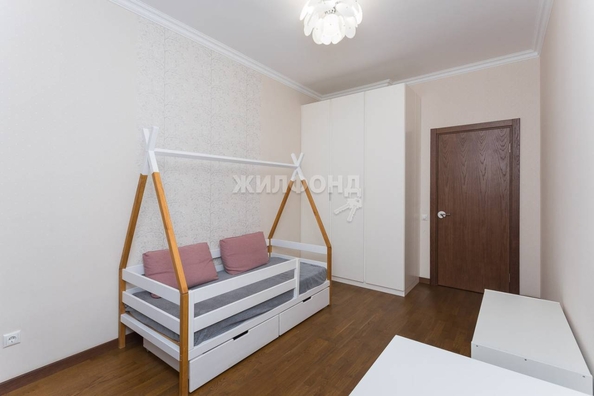 
   Продам 3-комнатную, 72.6 м², 7-й микрорайон, 34

. Фото 9.