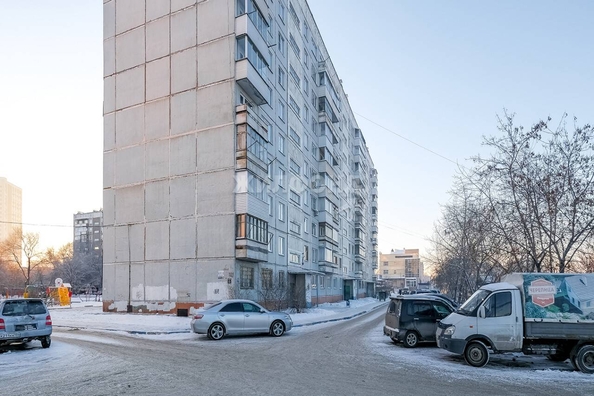 
   Продам 3-комнатную, 64.5 м², Широкая ул, 137/1

. Фото 2.