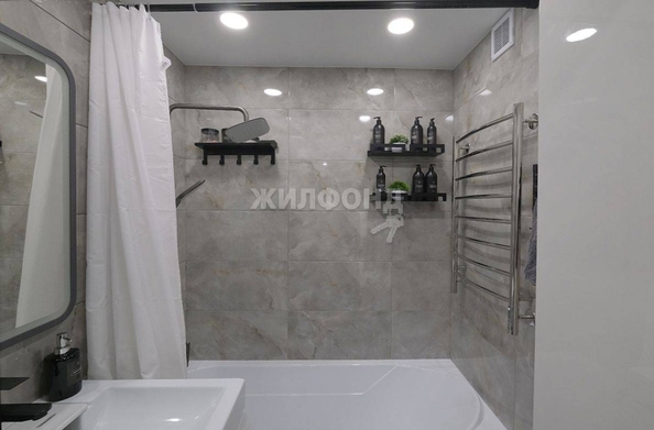 
   Продам 3-комнатную, 59.6 м², Петухова ул, 122/1

. Фото 19.