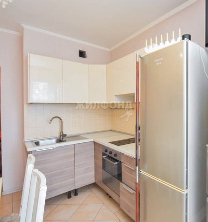 
   Продам 1-комнатную, 38 м², Державина ул, 92/1

. Фото 2.