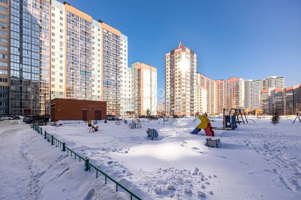 
   Продам 1-комнатную, 34.5 м², Петухова ул, 156

. Фото 16.