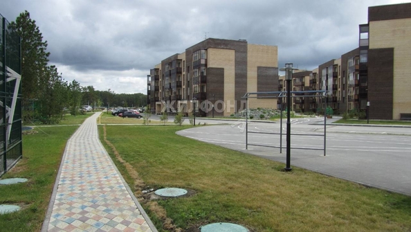 
   Продам 2-комнатную, 60.2 м², 7-й микрорайон, 18

. Фото 20.