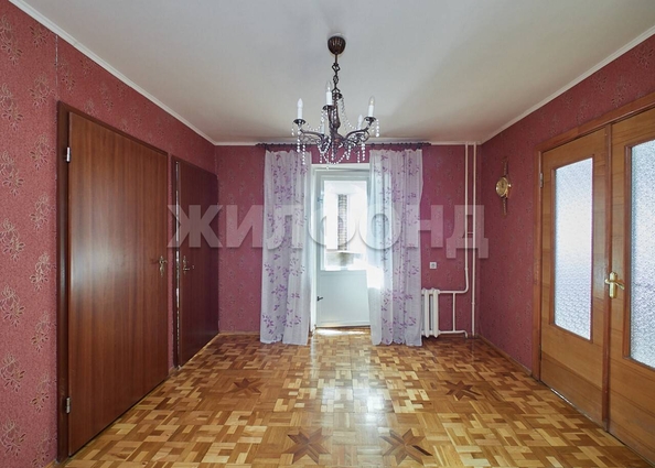 
   Продам 5-комнатную, 183.6 м², Сибиряков-Гвардейцев ул, 23/1

. Фото 26.