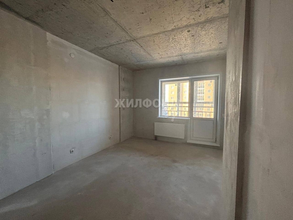 
   Продам 1-комнатную, 42.9 м², Закаменский мкр, 11

. Фото 2.