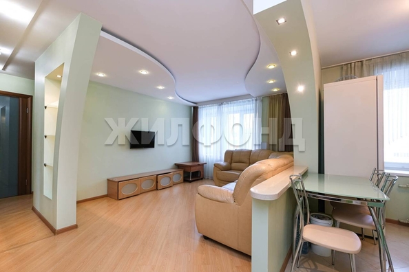 
   Продам 3-комнатную, 58.9 м², Забалуева ул, 60

. Фото 2.
