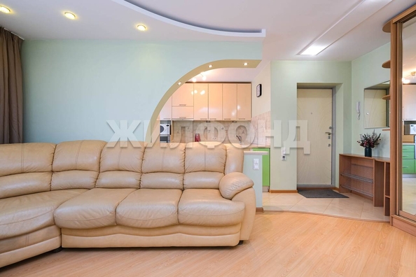 
   Продам 3-комнатную, 58.9 м², Забалуева ул, 60

. Фото 4.