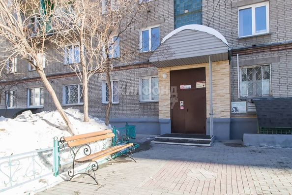 
   Продам 3-комнатную, 56.4 м², Челюскинцев ул, 18

. Фото 23.