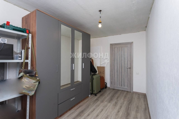 
   Продам 3-комнатную, 63.7 м², 1-й кв-л, 4

. Фото 11.