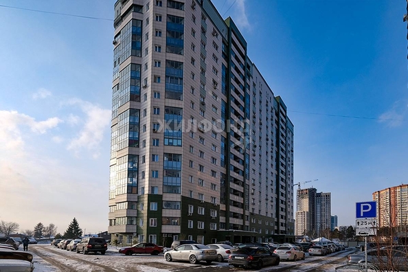 
   Продам 3-комнатную, 103.3 м², Сухарная ул, 96/2

. Фото 5.