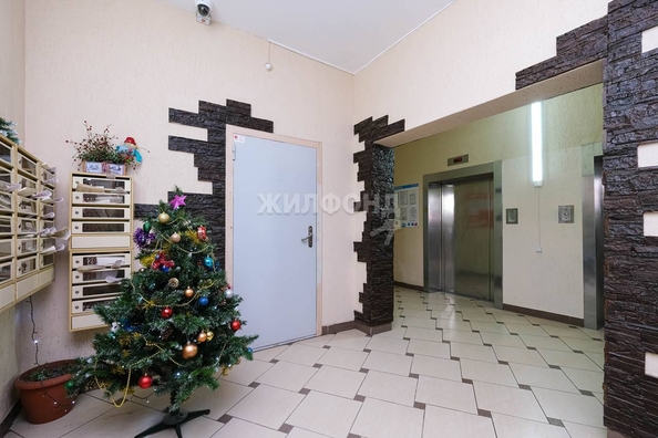 
   Продам 3-комнатную, 103.3 м², Сухарная ул, 96/2

. Фото 38.