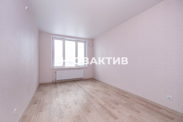 
   Продам 2-комнатную, 53.2 м², Петухова ул, 162

. Фото 1.