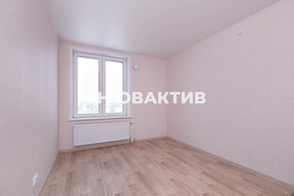 
   Продам 2-комнатную, 53.2 м², Петухова ул, 162

. Фото 10.